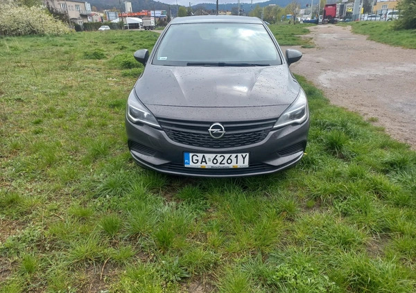 Opel Astra cena 46000 przebieg: 78000, rok produkcji 2016 z Gdynia małe 379